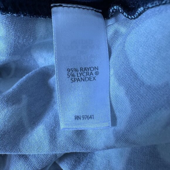 J Jill Wearever Shorts Size M Blue Fruit Print Pull On Pockets - Picture 6 of 11